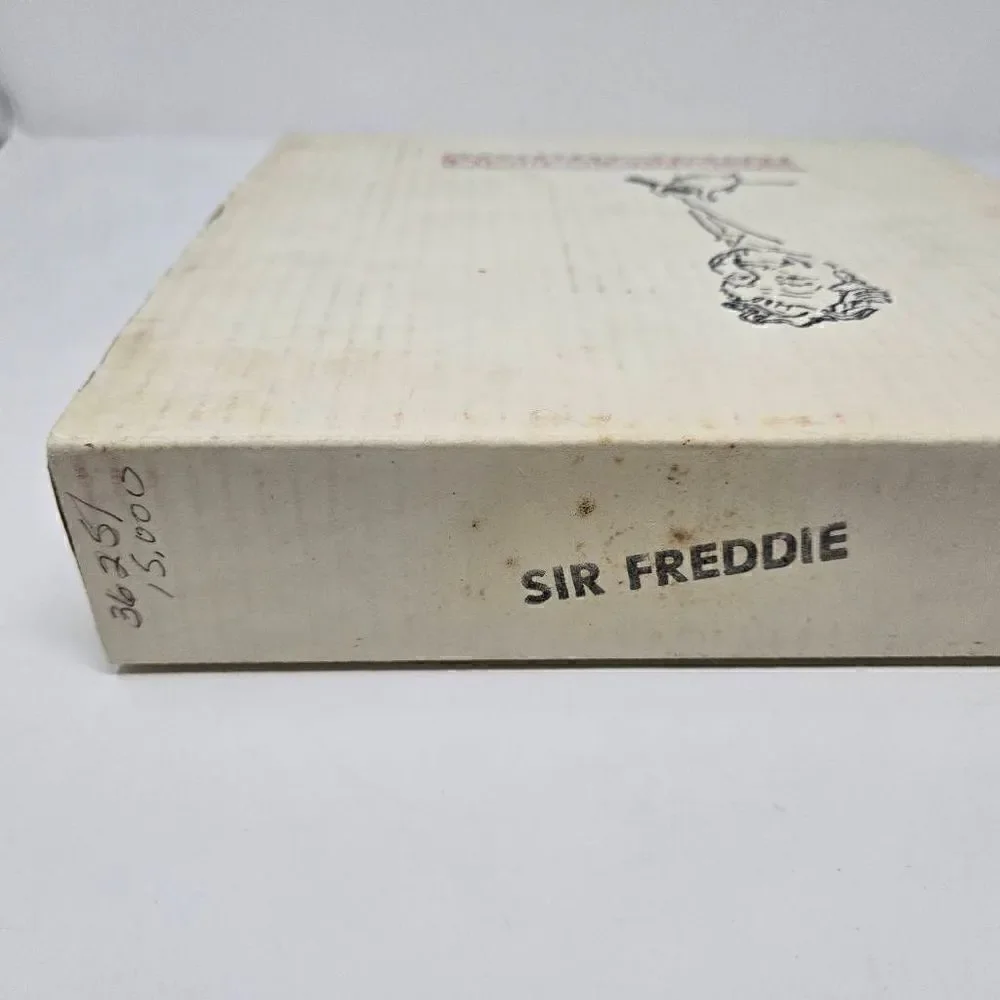 RED SKELTON COLLECTION COLLECTOR PLATE SIR FREDDIE 3625/15000 IN ORIGINAL BOX